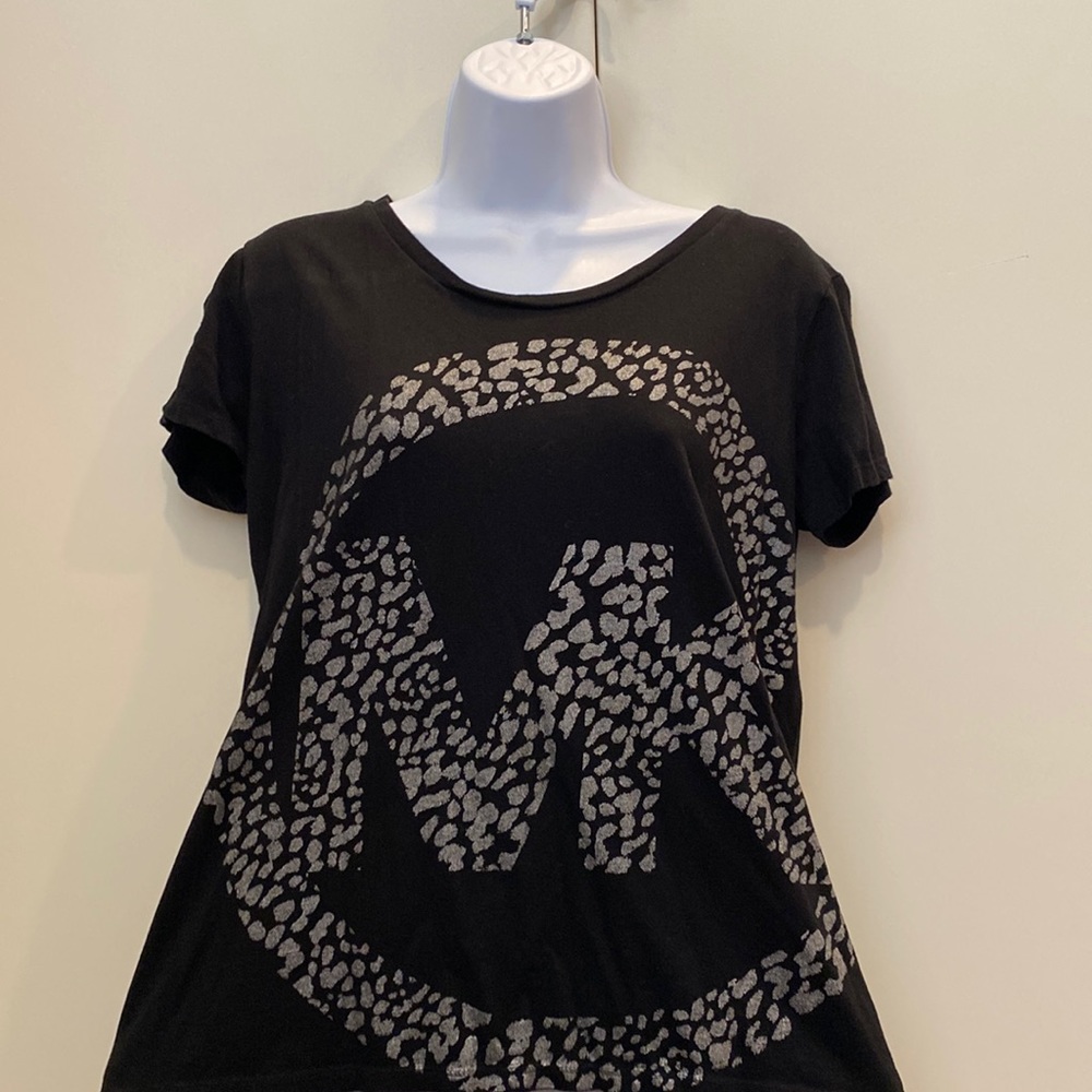 Michael Kors black t-shirt with Glittery cheetah print monogram MK.